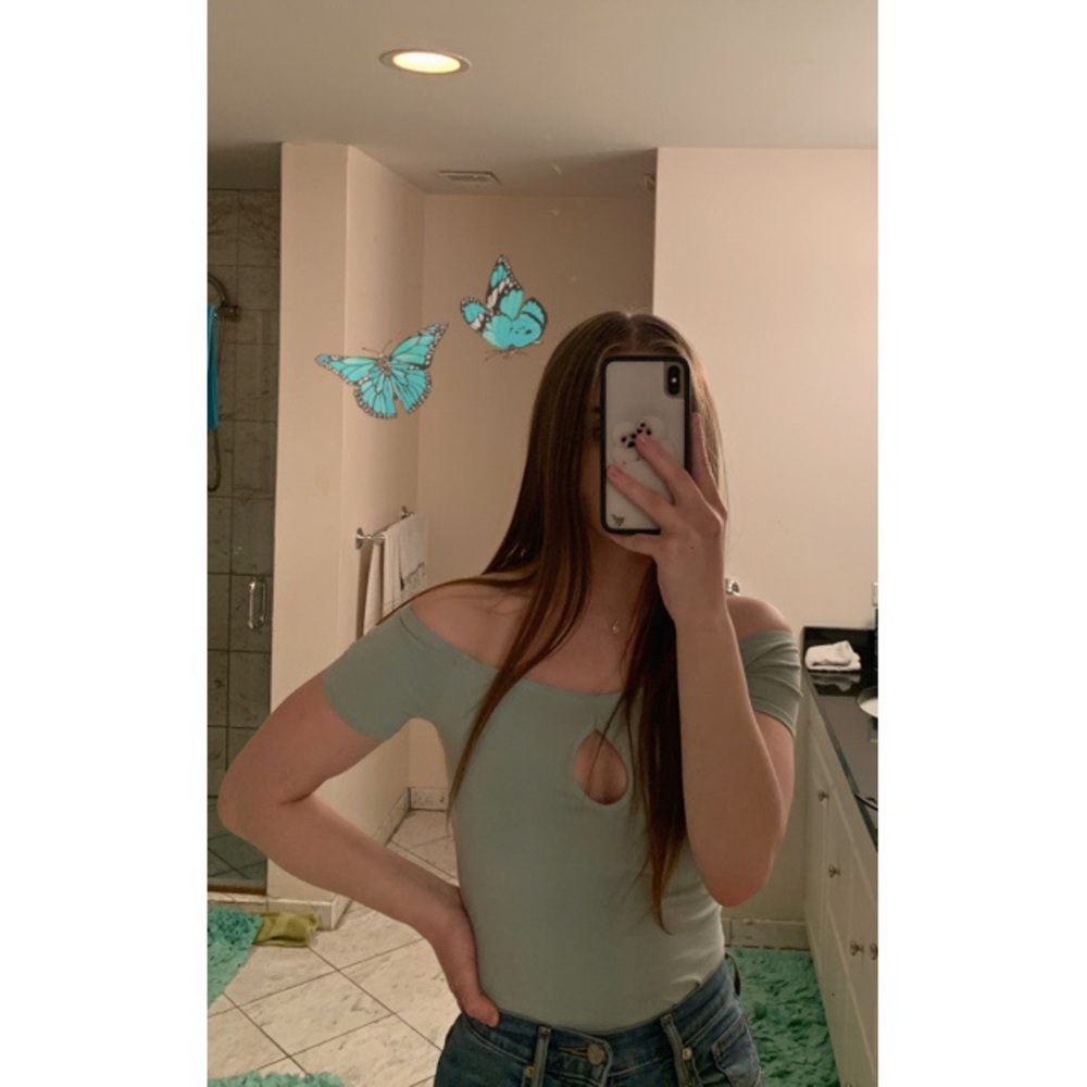 EXPRESS | Off The Shoulders Top